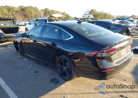 2024 Honda Accord Hybrid Touring z USA, uszkodzony, nr VIN 1HGCY2F89RA047602